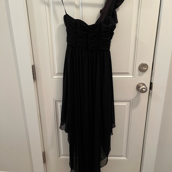 Black high low one shoulder formal dress - Picture 3 of 6
